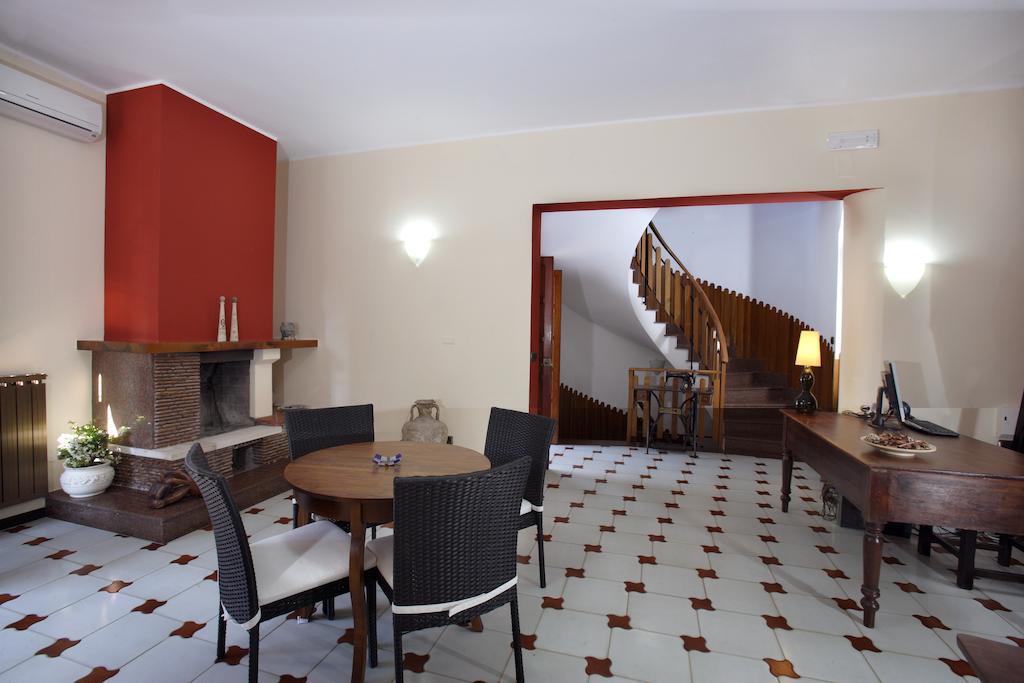 B&B Villa Rodriguez Milazzo Buitenkant foto