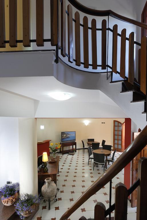 B&B Villa Rodriguez Milazzo Buitenkant foto